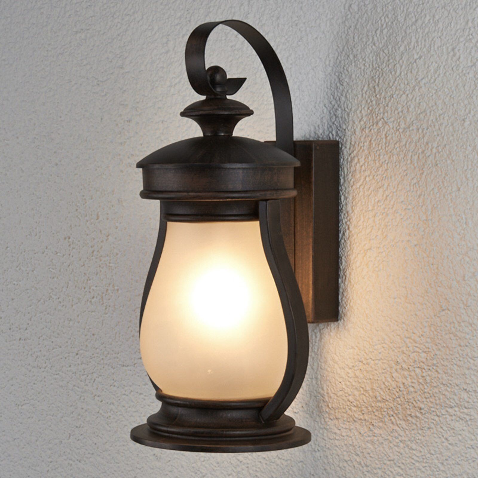 Lindby Elegant udendørs væglampe Rafael Lindby Elegant udendørs væglampe Rafael