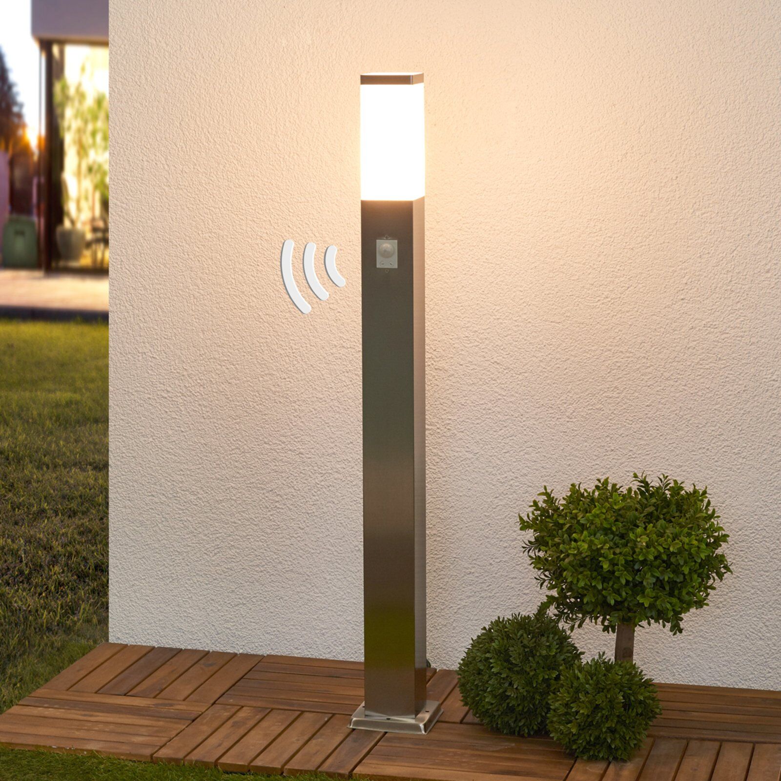 Lindby Sensor vejlampe Lorian i kantet form Lindby Sensor vejlampe Lorian i kantet form