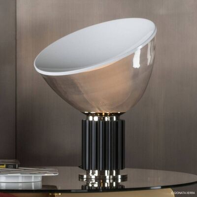 Flos Taccia Small Bordlampe - LED, Justerbar, Klassisk design Flos Taccia Small Bordlampe - LED, Justerbar, Klassisk design