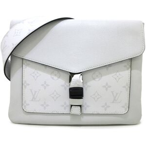 Pre-owned Louis Vuitton Taigarama Outdoor Flap Messenger White