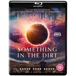 Something in the Dirt (Blu-ray) (Import)