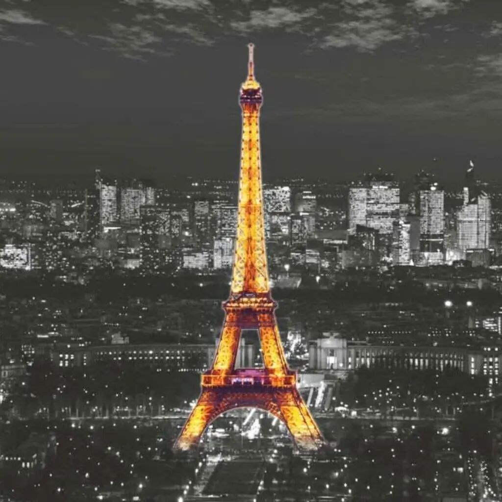 AG Design fototapet Eiffel In The Night AG Design fototapet Eiffel In The Night