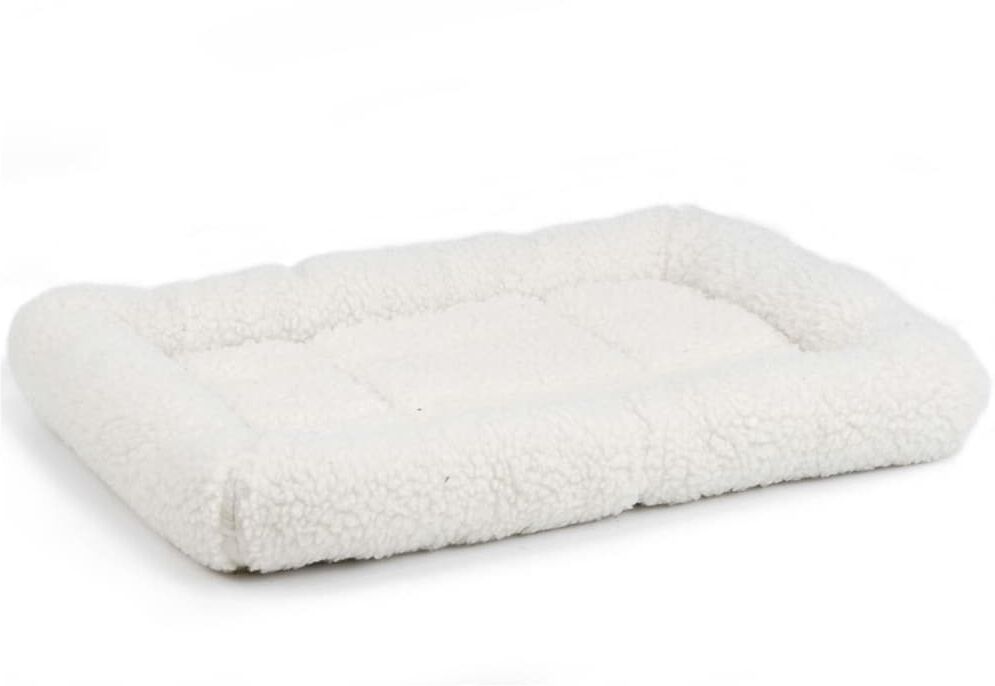 Beeztees hundeseng imiteret fåreskind 62 x 44 x 8 cm cremefarvet Beeztees hundeseng imiteret fåreskind 62 x 44 x 8 cm cremefarvet