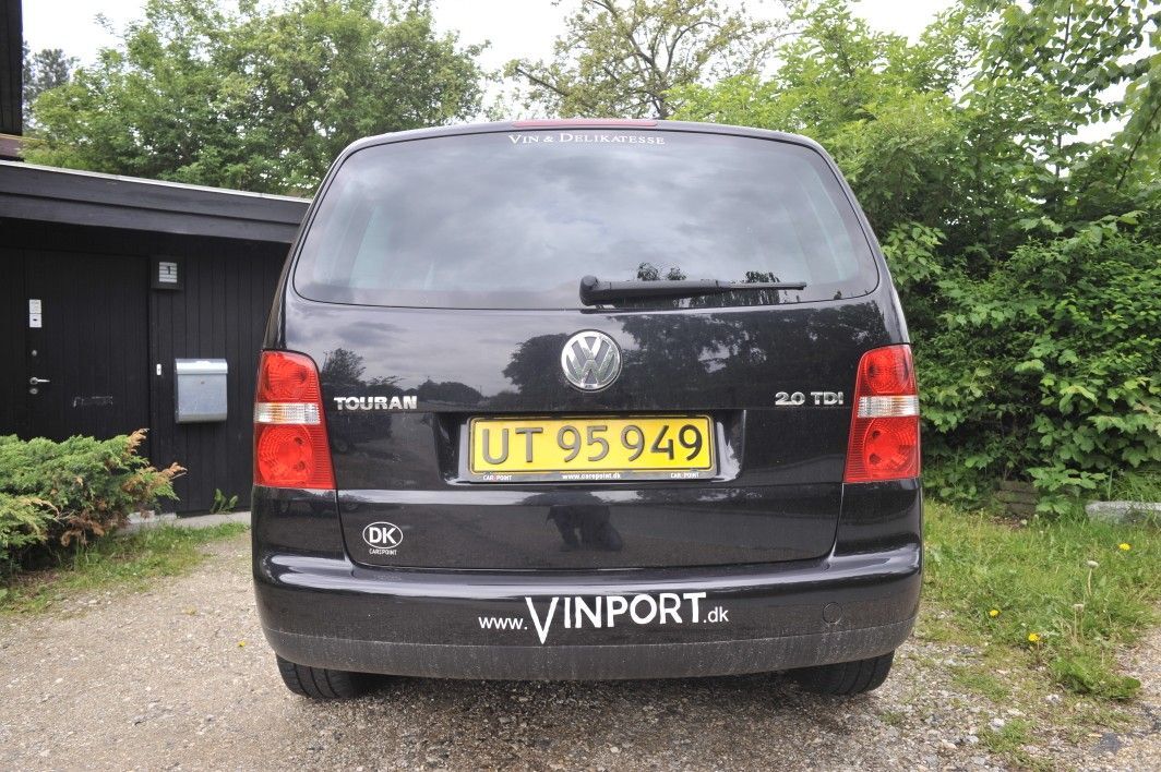 Etagelevering Af Vinskabe Etagelevering Af Vinskabe