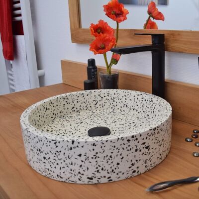Ocean Line Lavabo independiente en terrazo crema Ocean Line Lavabo independiente en terrazo crema