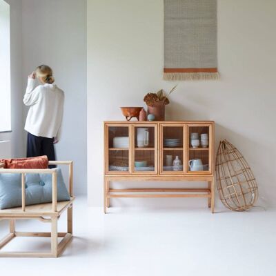 Vitrina baja en madera de mindi Tikamoon Vitrina baja en madera de mindi Tikamoon