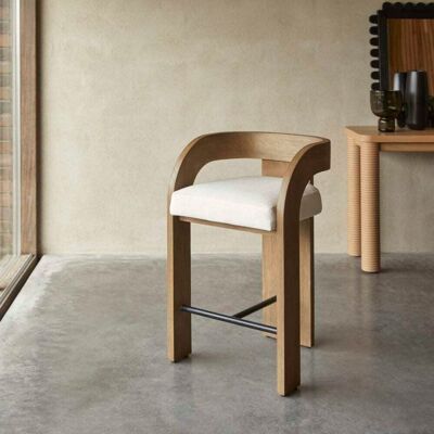 Tikamoon Silla alta de madera maciza de mindi y tela color crudo Tikamoon Silla alta de madera maciza de mindi y tela color crudo