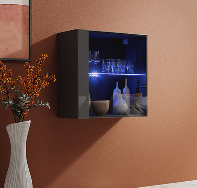 Vitrina colgante modelo Berit LD 60x60 en color gris con LED