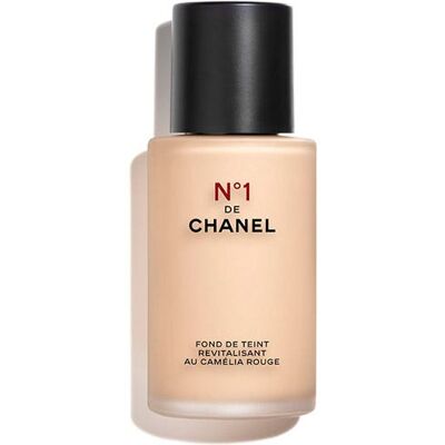 Fondo de Maquillaje Revitalizante N°1 de CHANEL - Cuidado de la piel, Hidratación Fondo de Maquillaje Revitalizante N°1 de CHANEL - Cuidado de la piel, Hidratación