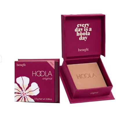Benefit Hoola Mini Bronzer - Acabado mate Benefit Hoola Mini Bronzer - Acabado mate