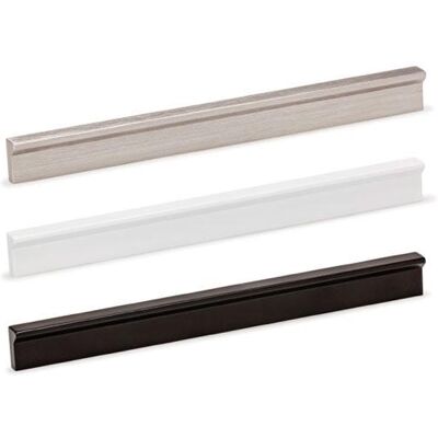 Viefe - Tirador Aluminio Modelo Angle Acabado Cromo Brillo Dist. Agujero Dist. 640mm. Viefe - Tirador Aluminio Modelo Angle Acabado Cromo Brillo Dist. Agujero Dist. 640mm.