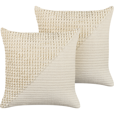 BELIANI Conjunto De 2 Cojines Decorativos Con Diseño Elegante 45 X 45 Cm Accesorio Beige Claro Pellaea BELIANI Conjunto De 2 Cojines Decorativos Con Diseño Elegante 45 X 45 Cm Accesorio Beige Claro Pellaea