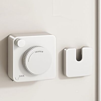 OEM Un Tendedero Retráctil De 4,8 Metros De Largo Con Capacidad De Carga De 20 Kg, Anticaída, Incluye Soporte De Montaje, Ahorra Espacio Y Es Apto Para Uso Interior Y Exterior. Color Blanco. OEM Un Tendedero Retráctil De 4,8 Metros De Largo Con Capacidad De Carga De 20 Kg, Anticaída, Incluye Soporte De Montaje, Ahorra Espacio Y Es Apto Para Uso Interior Y Exterior. Color Blanco.