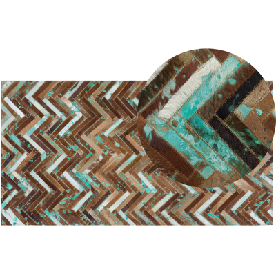 BELIANI Alfombra De Piel De Vaca Multicolor Marrón Azul 80 X 150 Cm Fabricada A Mano Patrón Chevron Amasya BELIANI Alfombra De Piel De Vaca Multicolor Marrón Azul 80 X 150 Cm Fabricada A Mano Patrón Chevron Amasya