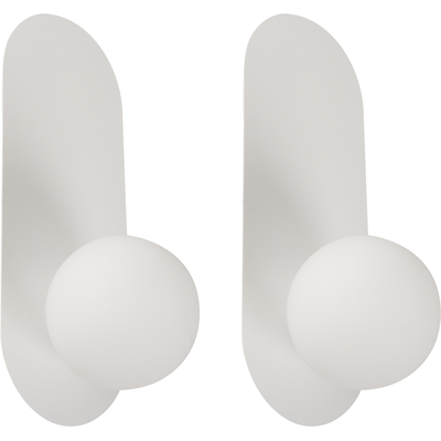 BELIANI Conjunto De 2 Lámparas De Pared Ovaladas Con Pantallas Esféricas De Vidrio Opalino Blanco Leisi BELIANI Conjunto De 2 Lámparas De Pared Ovaladas Con Pantallas Esféricas De Vidrio Opalino Blanco Leisi
