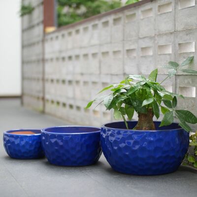 JHY DESIGN Juego De 3 Macetas De Cerámica Hechas A Mano (ø 38,1/30,5/25,4 Cm), Superficie Con Patrón Martillado Azul Cobalto, Ideales Para Suculentas/plantas Moradas, Para Interior/exterior. JHY DESIGN Juego De 3 Macetas De Cerámica Hechas A Mano (ø 38,1/30,5/25,4 Cm), Superficie Con Patrón Martillado Azul Cobalto, Ideales Para Suculentas/plantas Moradas, Para Interior/exterior.