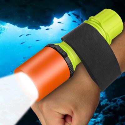 OEM Linterna Led De Buceo, Tres Velocidades, Resistente Al Agua Ipx8, Luz Fija, Interruptor Magnético Giratorio, Apta Para Buceo Hasta 100 Metros, Snorkel, Natación Y Pesca. OEM Linterna Led De Buceo, Tres Velocidades, Resistente Al Agua Ipx8, Luz Fija, Interruptor Magnético Giratorio, Apta Para Buceo Hasta 100 Metros, Snorkel, Natación Y Pesca.