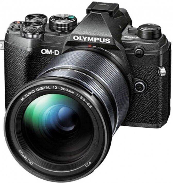 Olympus E-m10 Mkiii Con 12-200mm Negra Olympus E-m10 Mkiii Con 12-200mm Negra