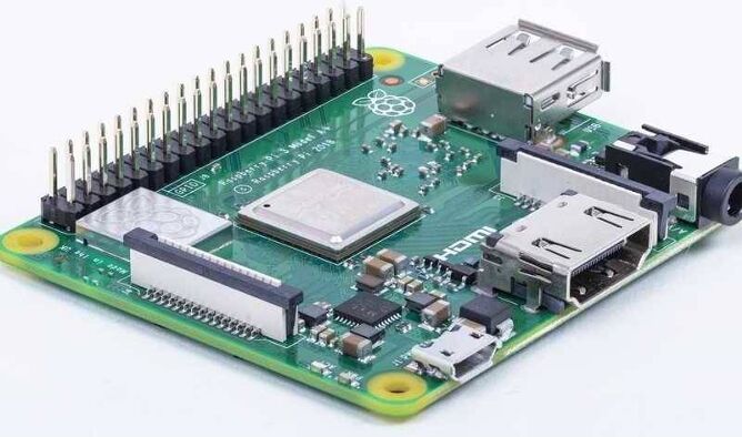 RASPBERRY-PI Placa SBC Raspberry Pi 3 Modelo A+ 512MB Wi-Fi (Caja Abierta)