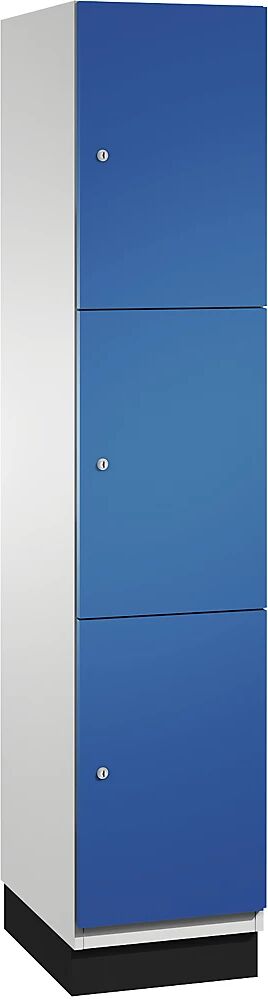 C+P Armario de compartimentos bajo llave CAMBIO con puertas de chapa de acero, 3 compartimentos de 400 mm de anchura, cuerpo gris luminoso / puerta azul genciana