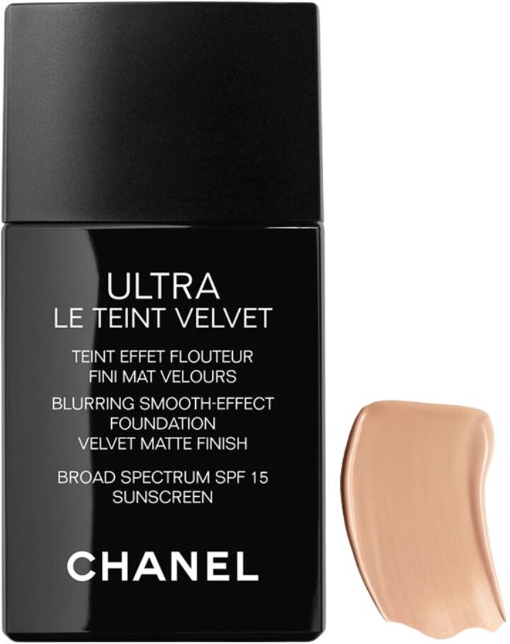 Chanel Ultra Le Teint Base de maquillaje aterciopelada de acabado mate SPF15 30mL 32 Beige Rosé