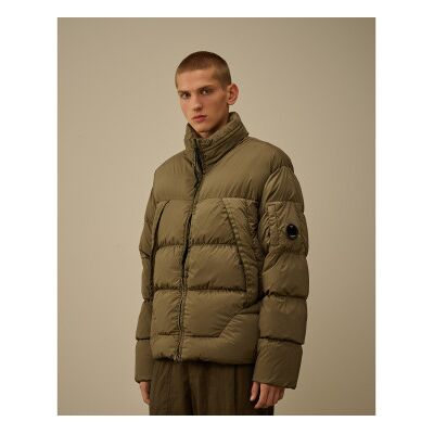 C.P. Company para hombre. 19CMOW239A005864G Abrigo Nycra-R Hooded Down verde (M), Casual, Poliamida, C.P. Company outlet 2026. C.P. Company para hombre. 19CMOW239A005864G Abrigo Nycra-R Hooded Down verde (M), Casual, Poliamida, C.P. Company outlet 2026.