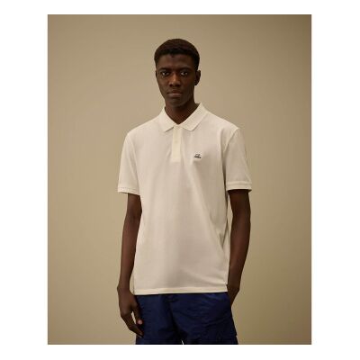 C.P. Company para hombre. RCCMPL721A005263W Polo Stretch Piquet Logo blanco roto (M), Casual, Algodón, Manga corta, C.P. Company outlet 2026 C.P. Company para hombre. RCCMPL721A005263W Polo Stretch Piquet Logo blanco roto (M), Casual, Algodón, Manga corta, C.P. Company outlet 2026