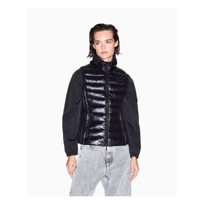 A X Armani Exchange para mujer. XW001921AF18757UC001 Chaleco Down Waistcoat negro (XL), Casual, Poliéster, A X Armani Exchange outlet 2026. A X Armani Exchange para mujer. XW001921AF18757UC001 Chaleco Down Waistcoat negro (XL), Casual, Poliéster, A X Armani Exchange outlet 2026.