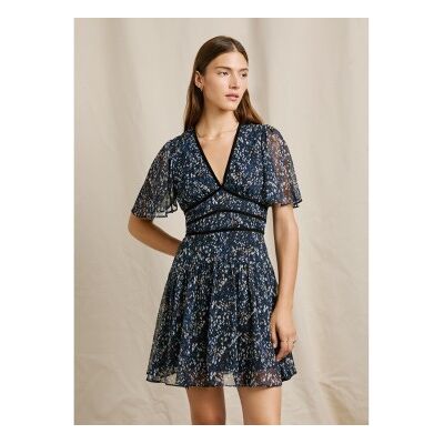para mujer. PL9537733 Vestido Mencia negro (S), Casual, Poliéster, Manga corta, Pepe Jeans outlet 2026. para mujer. PL9537733 Vestido Mencia negro (S), Casual, Poliéster, Manga corta, Pepe Jeans outlet 2026.