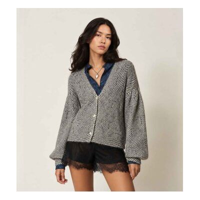 Twinset para mujer. 262TT3400 Jersey-cárdigan de mezcla de mohair estampado gris (M), Casual, Poliamida, Twinset outlet 2026. Twinset para mujer. 262TT3400 Jersey-cárdigan de mezcla de mohair estampado gris (M), Casual, Poliamida, Twinset outlet 2026.