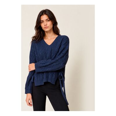Twinset para mujer. 262TT3010 Jersey de lana mixta con lazos marino (S), Azul, Casual, Manga larga, Twinset outlet 2026. Twinset para mujer. 262TT3010 Jersey de lana mixta con lazos marino (S), Azul, Casual, Manga larga, Twinset outlet 2026.
