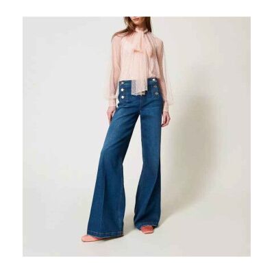 Twinset para mujer. 251TP2574 Vaqueros acampanados con botones decorativos azul (30), Casual, Algodón, Denim, Twinset outlet 2026. Twinset para mujer. 251TP2574 Vaqueros acampanados con botones decorativos azul (30), Casual, Algodón, Denim, Twinset outlet 2026.