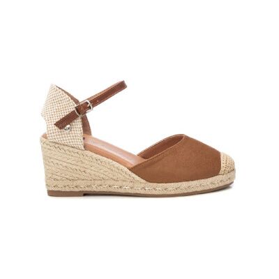 Xti para mujer. 14074604-CAMEL Sandalias de piel 140746 marrón (39), 5 a 8cm, Ante, Hebilla, Casual, Xti outlet 2026. Xti para mujer. 14074604-CAMEL Sandalias de piel 140746 marrón (39), 5 a 8cm, Ante, Hebilla, Casual, Xti outlet 2026.
