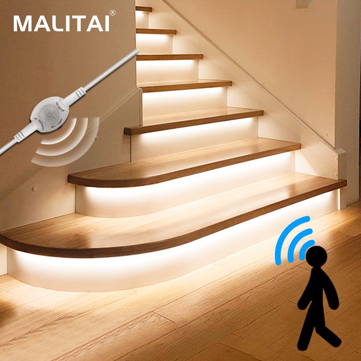 MALITAI Control inalámbrico Tiras de luz LED IP65 Sensor de movimiento Luces LED para escaleras Armario de cocina Luces nocturnas LED con adaptador de enchufe de la UE