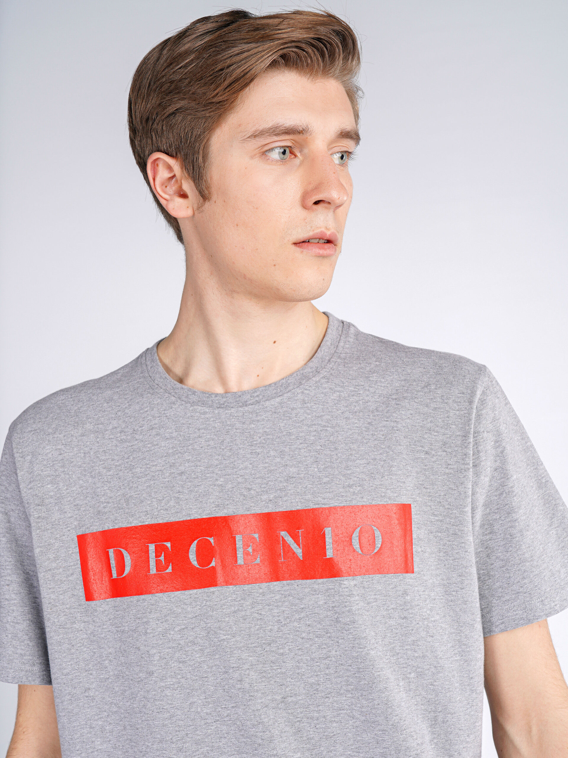 Camiseta Decenio Gris