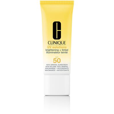 Clinique Uv Solutions protector solar iluminador con color SPF50 #Light Clinique Uv Solutions protector solar iluminador con color SPF50 #Light