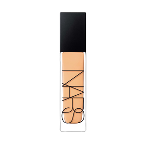 Base de maquillaje Natural Radiant Longwear Foundation de Nars