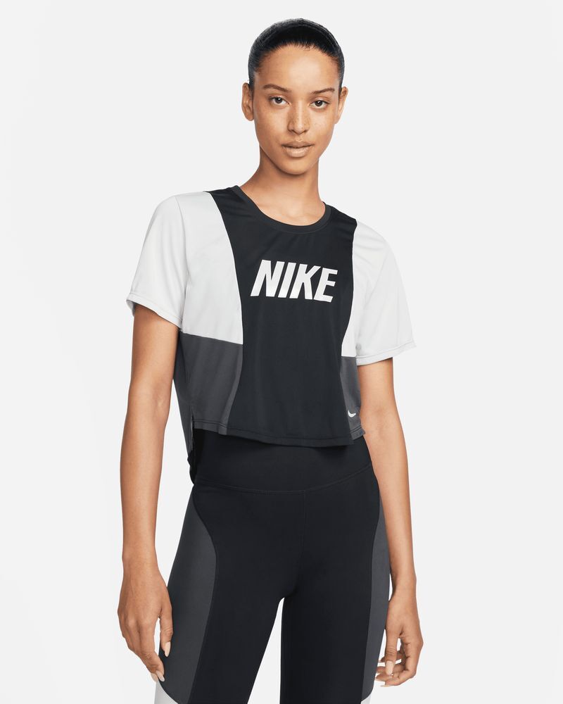 Crop top de running Nike Dri-FIT Negro para Mujeres - DQ5548-010