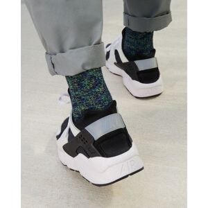 Zapatillas Nike Huarache Negro y Blanco Hombre - DD1068-001