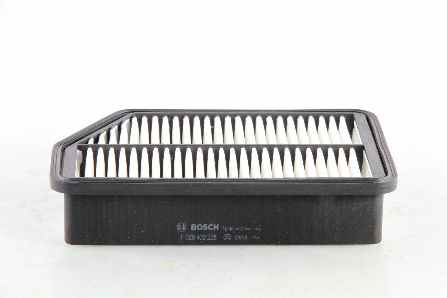 Bosch Filtro de aire para KIA: Carens, Sportage & HYUNDAI: ix35, i40 (Ref: F 026 400 228)