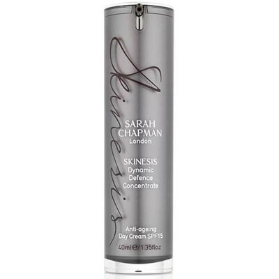 Crema Hidratante Concentrada Antienvejecimiento con FPS15 Sarah Chapman Skinesis Dynamic Defense (40ml) Crema Hidratante Concentrada Antienvejecimiento con FPS15 Sarah Chapman Skinesis Dynamic Defense (40ml)
