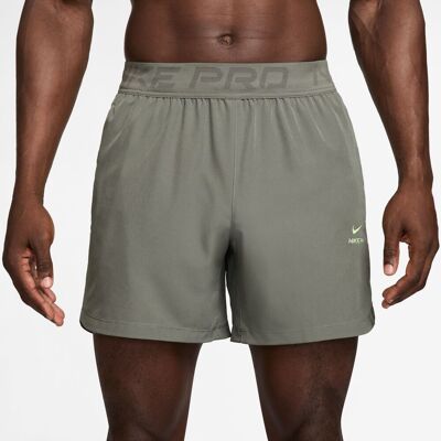 Nike Pantalón corto de hombre Pro Training . (S) Verde Nike Pantalón corto de hombre Pro Training . (S) Verde