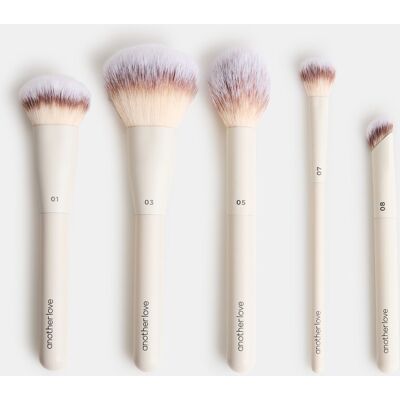 ANOTHER LOVE Set 5 Brochas de Maquillaje Rostro . ANOTHER LOVE Set 5 Brochas de Maquillaje Rostro .