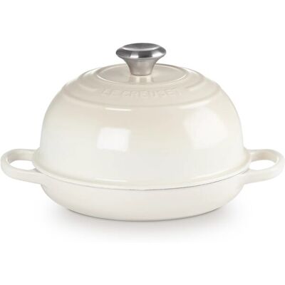Le Creuset Cocotte para pan de hierro fundido . Merengue Le Creuset Cocotte para pan de hierro fundido . Merengue
