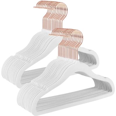 SONGMICS Perchas Infantiles, Juego de 50, Perchas de Terciopelo con Ganchos de Oro Rosa, Perchas Bebé Antideslizantes para Ropa del Armario, Abrigos para Bebés o Niños, Blanco Nube/Rosa Jalea SONGMICS Perchas Infantiles, Juego de 50, Perchas de Terciopelo con Ganchos de Oro Rosa, Perchas Bebé Antideslizantes para Ropa del Armario, Abrigos para Bebés o Niños, Blanco Nube/Rosa Jalea