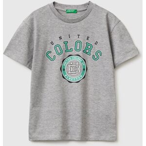 United Colors of Benetton Benetton, Camiseta Con Logo, Gris Claro, Niños Light Gray (2XL) United Colors of Benetton Benetton, Camiseta Con Logo, Gris Claro, Niños Light Gray (2XL)
