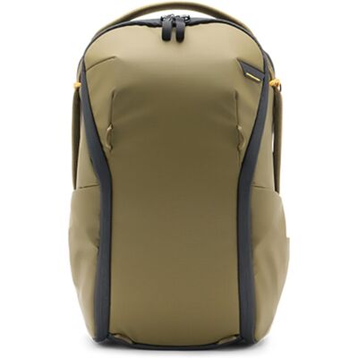 Peak Design - Mochila Everyday Backpack Zip 15L - Kelp. Caqui Peak Design - Mochila Everyday Backpack Zip 15L - Kelp. Caqui
