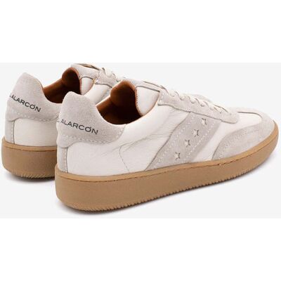 Ángel Alarcón Zapatillas retro de piel de mujer de serraje con estrellas troqueladas, Deborah. (38) Beige mujer Ángel Alarcón Zapatillas retro de piel de mujer de serraje con estrellas troqueladas, Deborah. (38) Beige mujer
