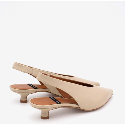 Ángel Alarcón Zapato de salón de mujer destalonado de tacón bajo con escote alto de piel grano suave, SONIA. (39) Beige mujer Ángel Alarcón Zapato de salón de mujer destalonado de tacón bajo con escote alto de piel grano suave, SONIA. (39) Beige mujer