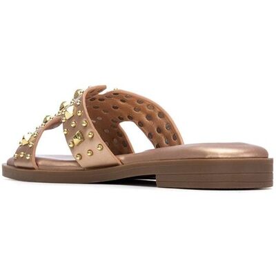 XTI Sandalias plana de mujer con tachas. (39) Oro mujer XTI Sandalias plana de mujer con tachas. (39) Oro mujer